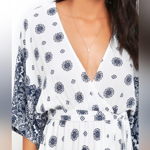 South of France Blue and Ivory Print Maxi Dress - Picture 3 of 16